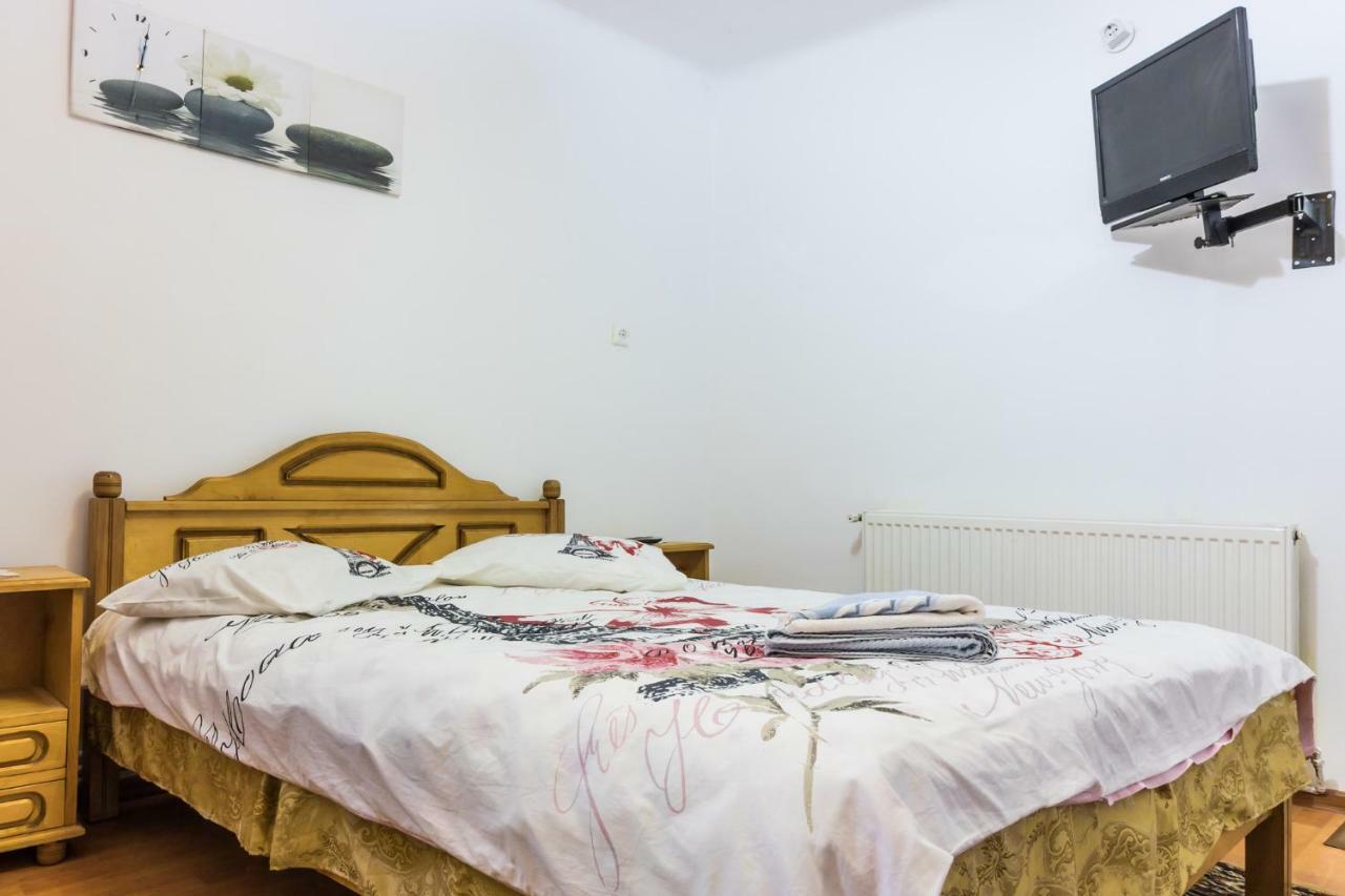 Casa De Vacanta Marya Baia de Fier Ngoại thất bức ảnh