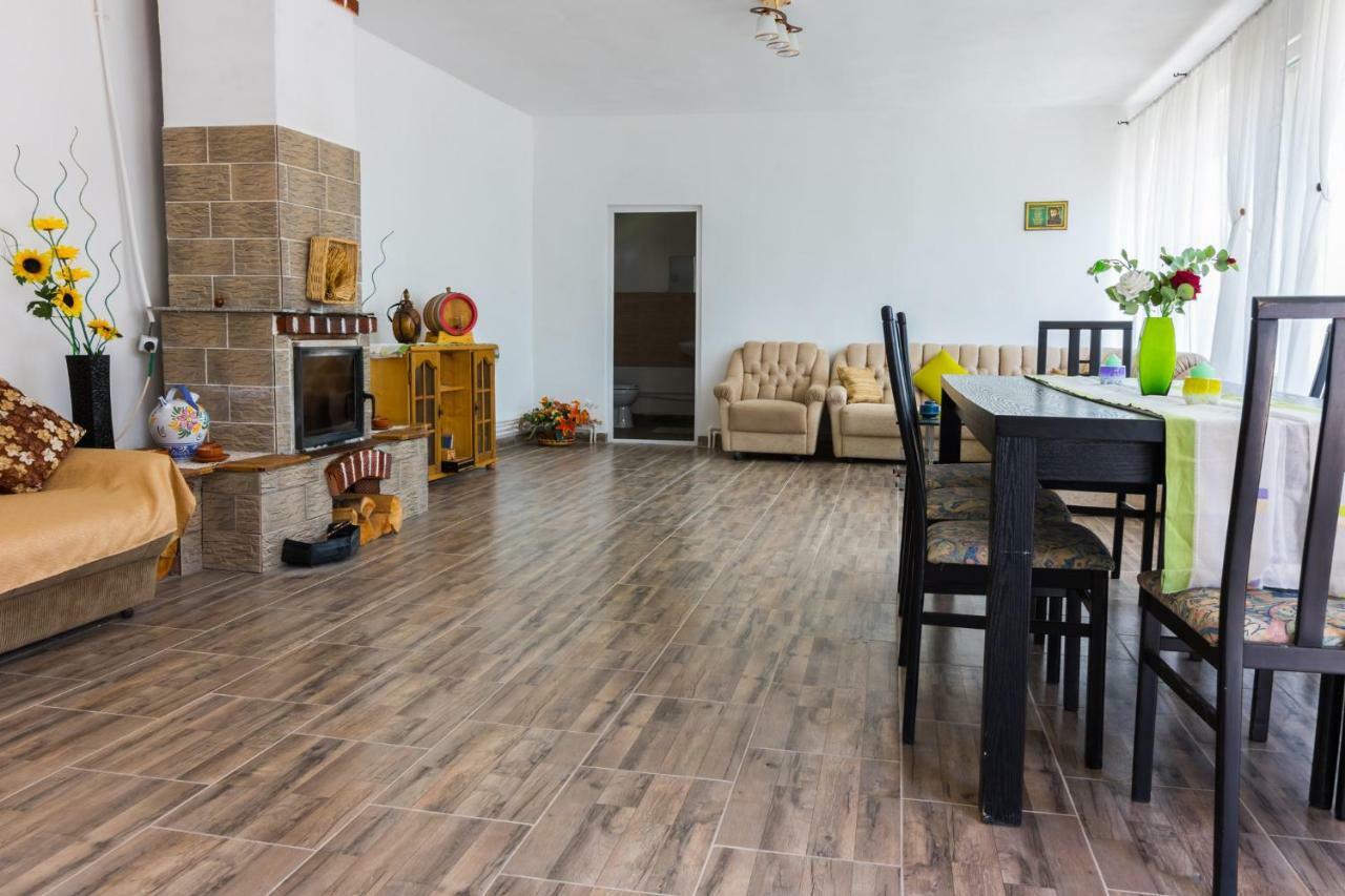 Casa De Vacanta Marya Baia de Fier Ngoại thất bức ảnh