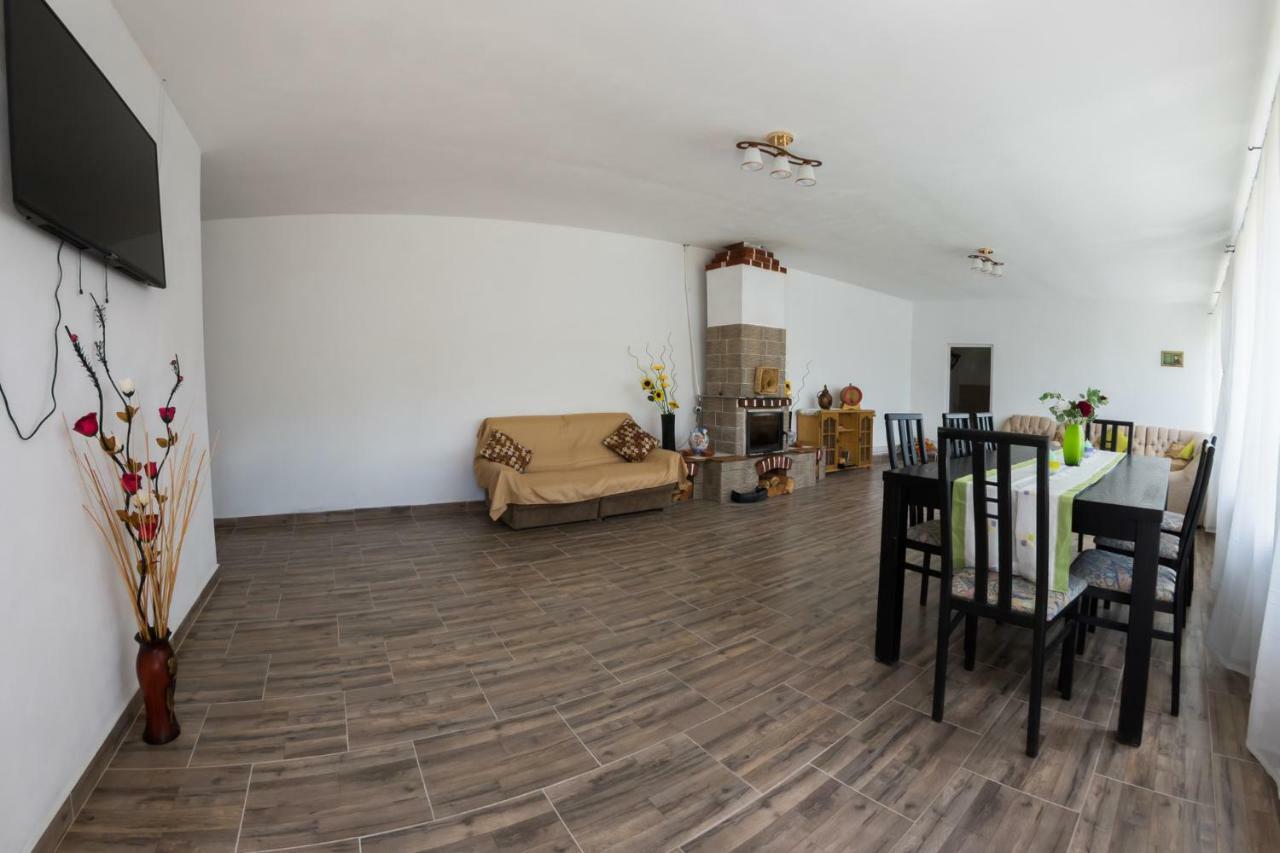 Casa De Vacanta Marya Baia de Fier Ngoại thất bức ảnh